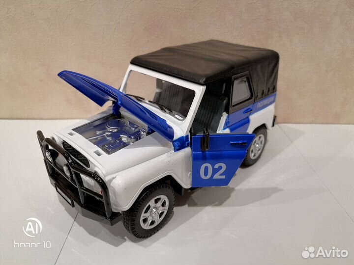 УАЗ-469 Коллекционная Модель 1/24 новая