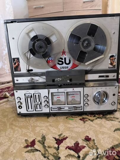 Катушечный магнитофон 