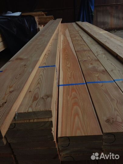 Качественные доски лиственницы 35x110 мм, готовы для использования