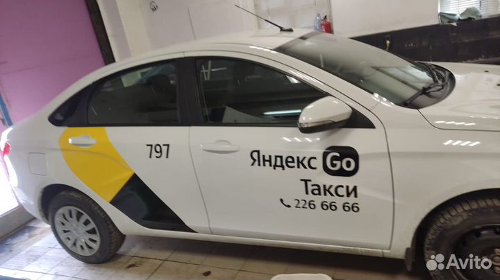 Брендирование Яндекс такси Яндекс Go оклейка