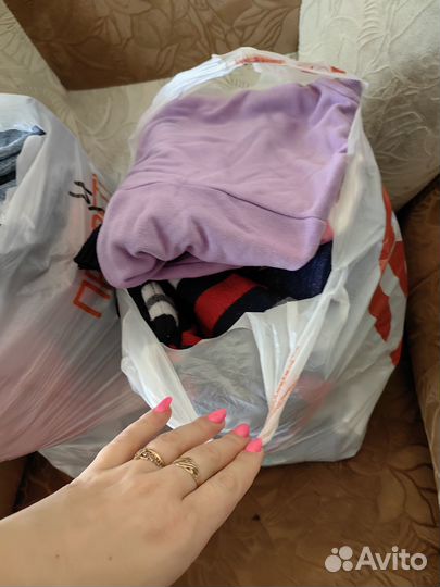 2 пакета детских вещей