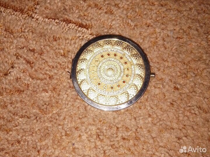 Зеркало карманное фирменное