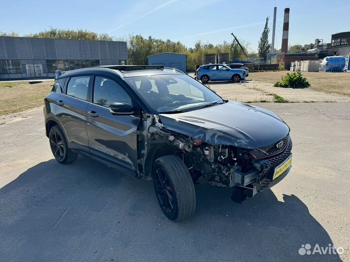 Geely Coolray 1.5 AMT, 2023, битый, 4 500 км