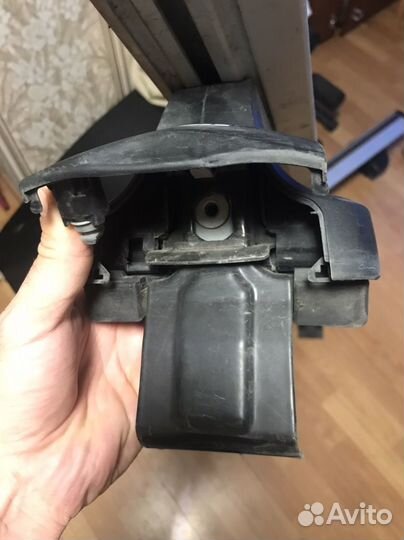 Багажник на крышу thule