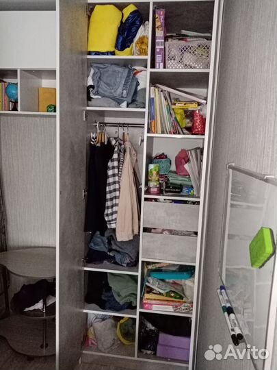 Комплект мебели в детскую комнату