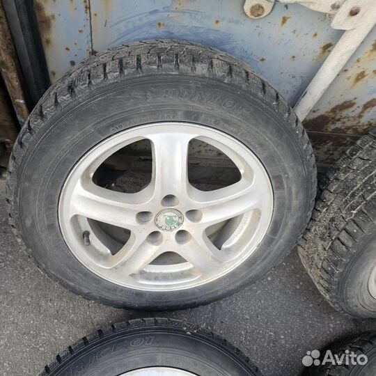 195/60 R15 Dunlop SP Winter ICE 01 Зима Литые R15