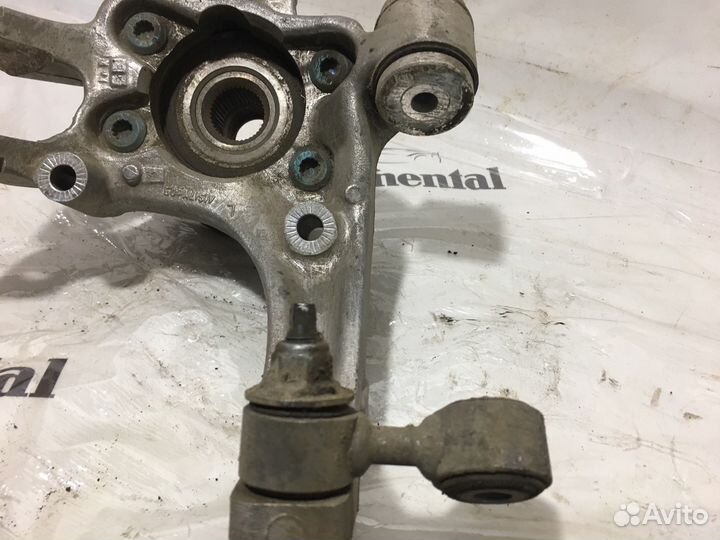 Задний левый кулак Бентли Континенталь 2004 2008