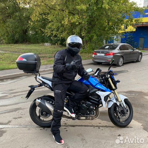 Suzuki gsr 750A
