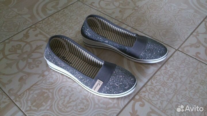 Новые слипоны р.41(маломерки) на р.38,5-39 25см
