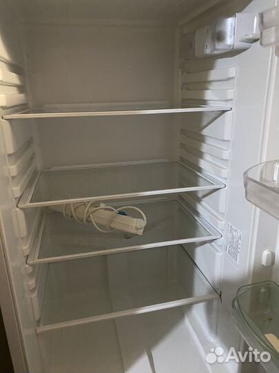 Холодильник ariston HBM1181.3 Б/У