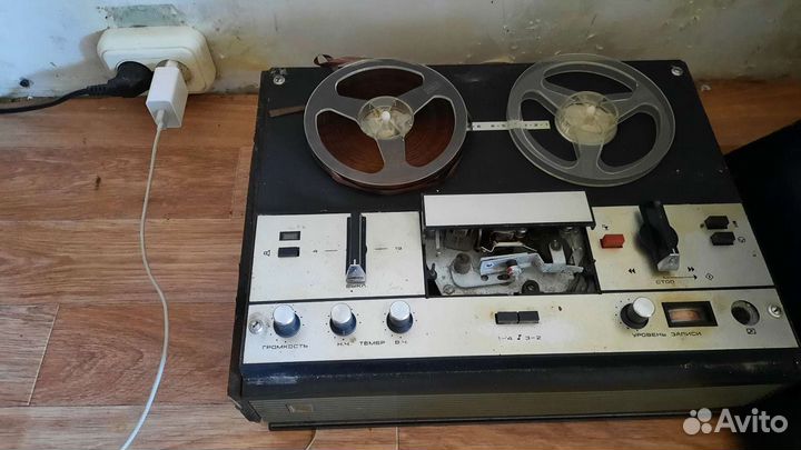 Катушечный магнитофон