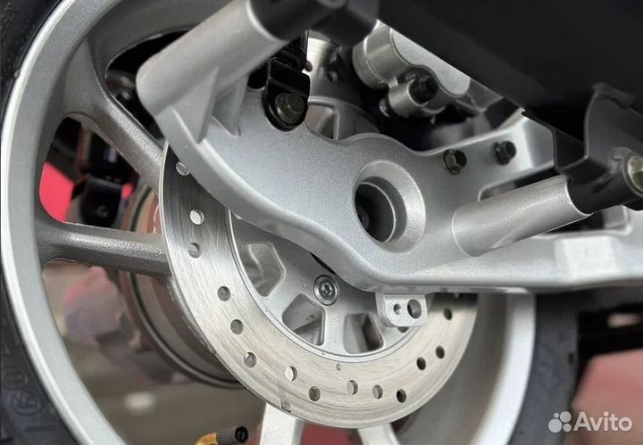 Максискутер promax nmax 200 (replica yamaha)