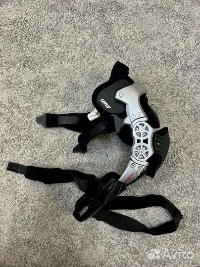 Защита коленей leatt