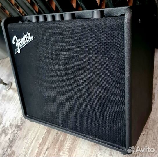 Fender mustang lt 25