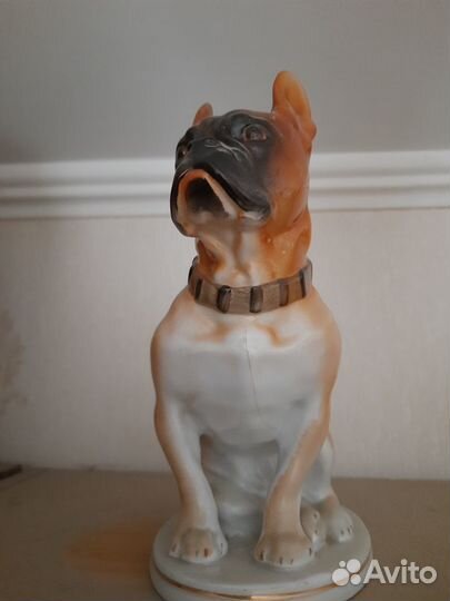 Фарфоровые статуэтка бульдог, торг