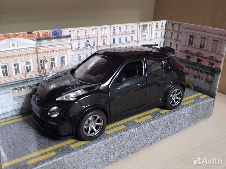 Моделька коллекционная nissan juke-R 2.0 свет и зв