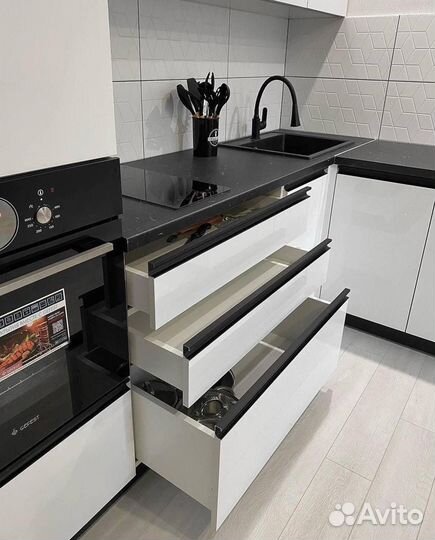 Кухня угловая под ключ под потолок