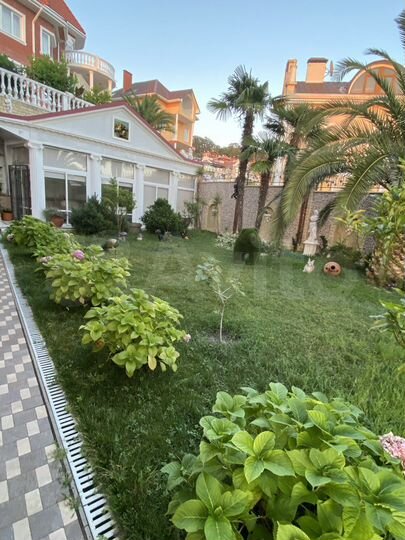 Дом 362 м² на участке 8 сот.