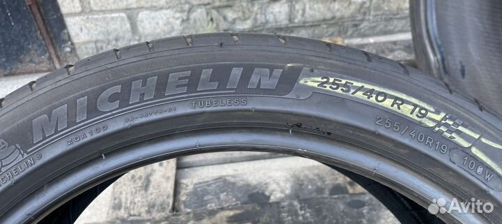 Michelin Pilot Sport 4 255/40 R19