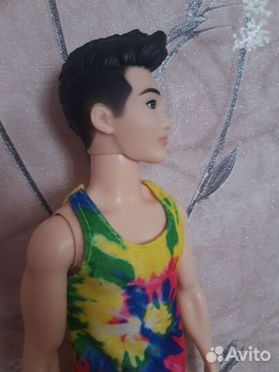 Кен азиат с эрокезом