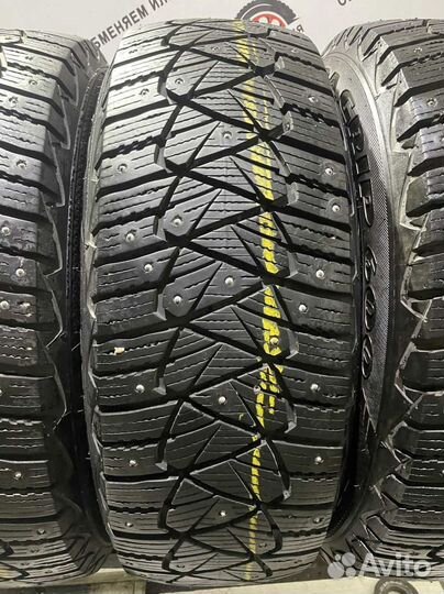 Goodyear UltraGrip 500 215/65 R16 98T