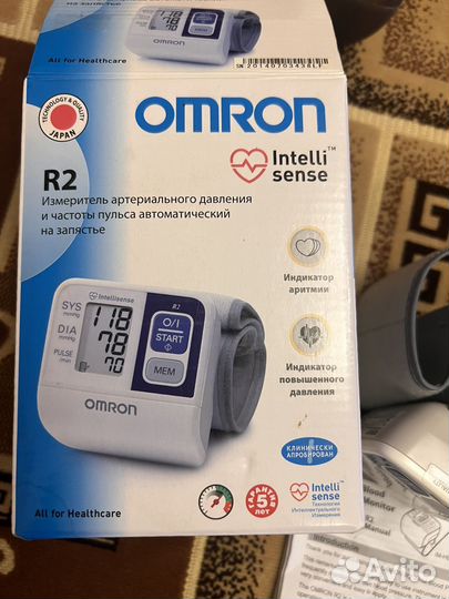 Тонометр на запястье omron R2