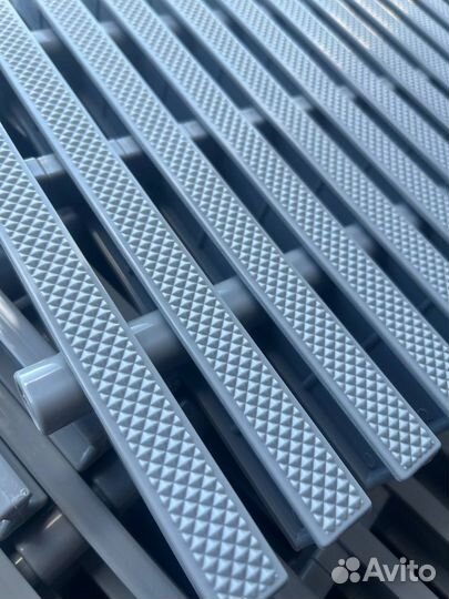 Переливная решетка для бассейна