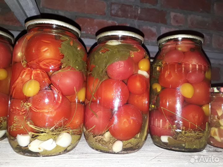 Огурцы и помидоры