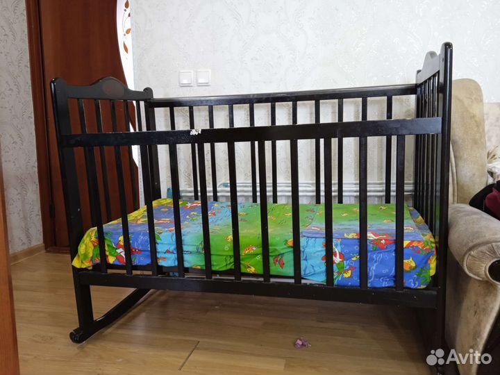 Детская кроватка