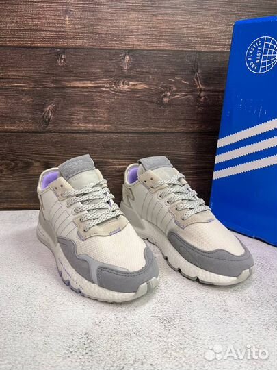 Кроссовки женские Adidas Nite Jogger