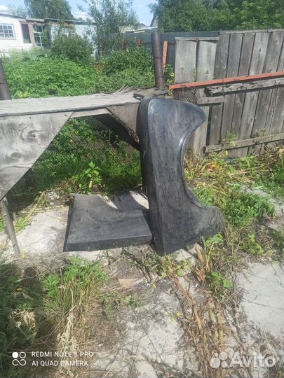 Продам два крыла на ваз 2103,2106