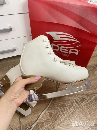 Фигурные коньки edea tempo 260