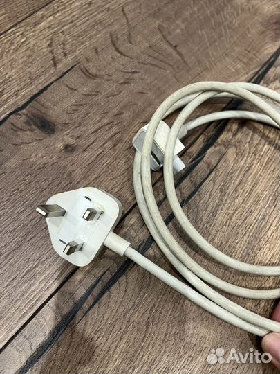 Оригинальный провод для MacBook
