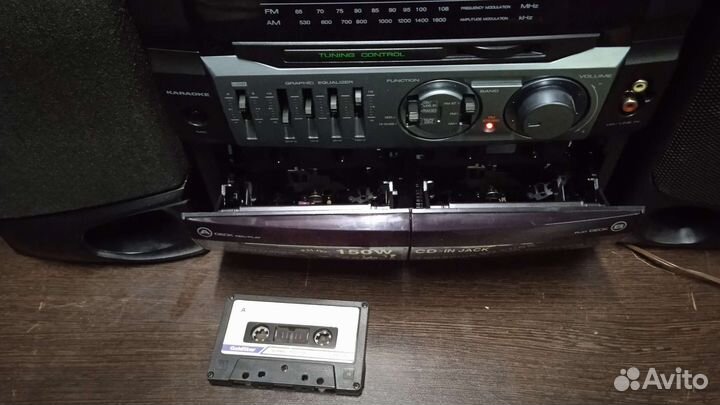 Кассетная магнитола LG