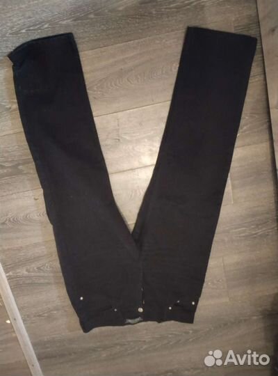 Много мужской одежды