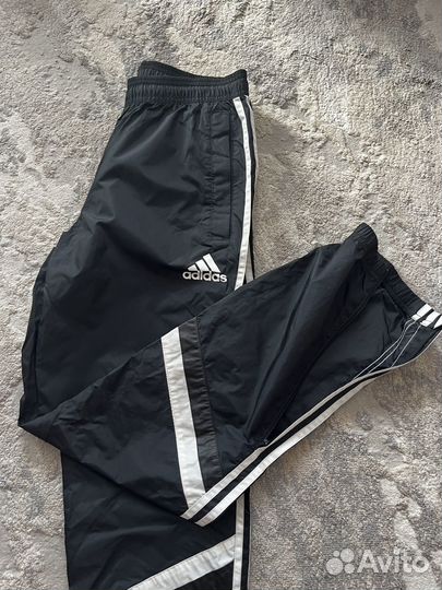 Спортивные штаны adidas