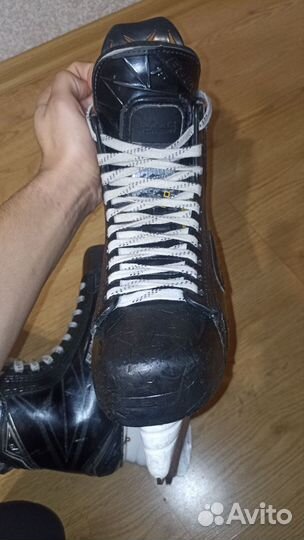 Хоккейные коньки