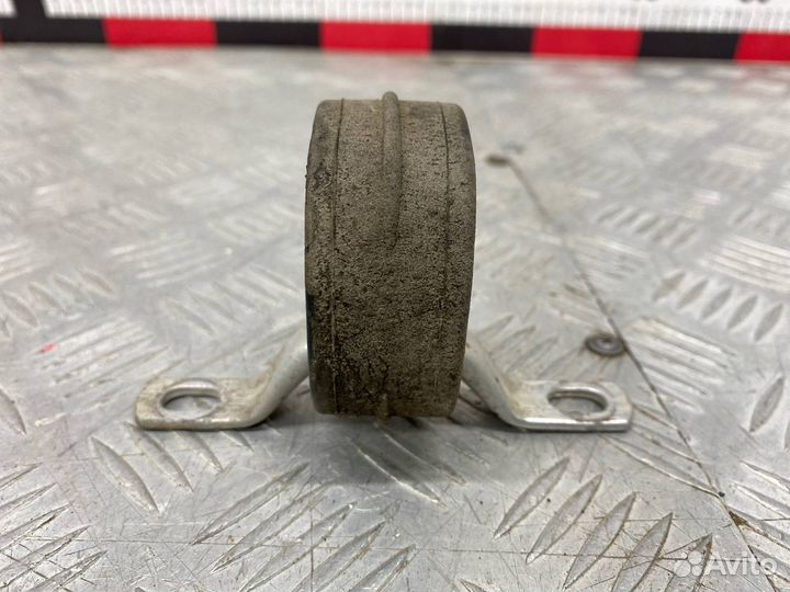 Б/У подушка глушителя (крепления, кронштейн