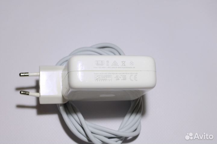 Блок питания apple 61w + кабель (копия)