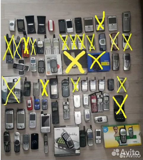 Коллекция раритетных мобильных телефонов