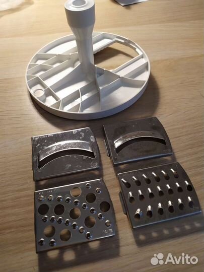 Держатель дисков блендера Bosch MSM7800 и насадки