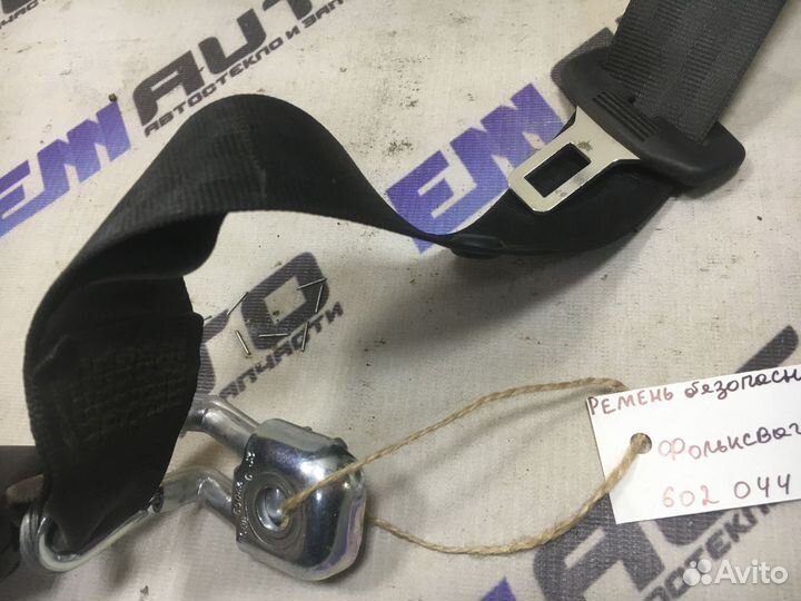 Ремень безопасности задний Фольксваген Гольф 5