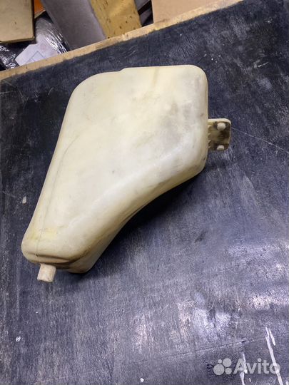 Бачок омывателя W124 Mercedes 1248690220