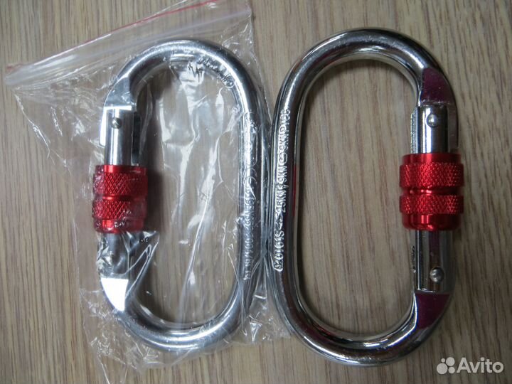 Карабин из стали