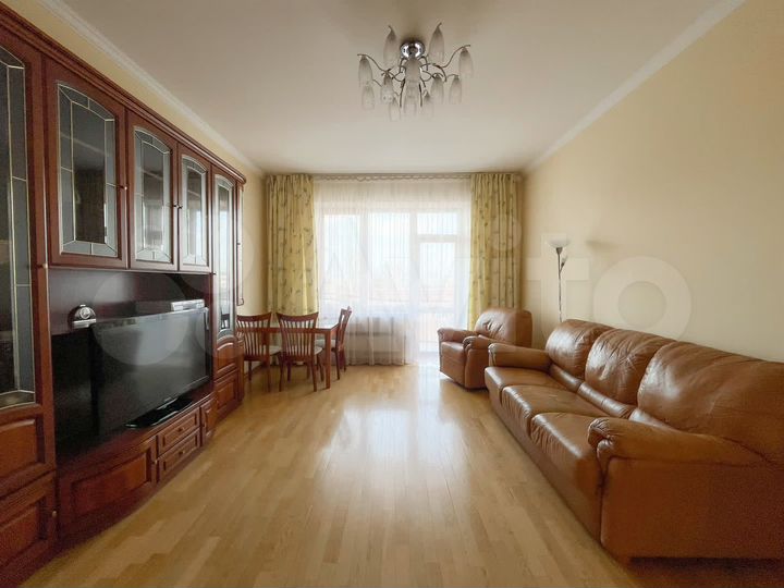 4-к. квартира, 136 м², 5/5 эт.