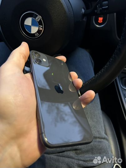 iPhone 11, 64 ГБ