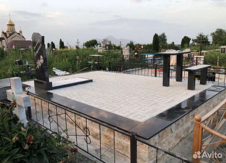 Работы на кладбище