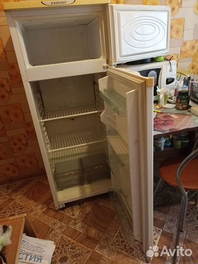 Холодильник на запчасти exqvisit