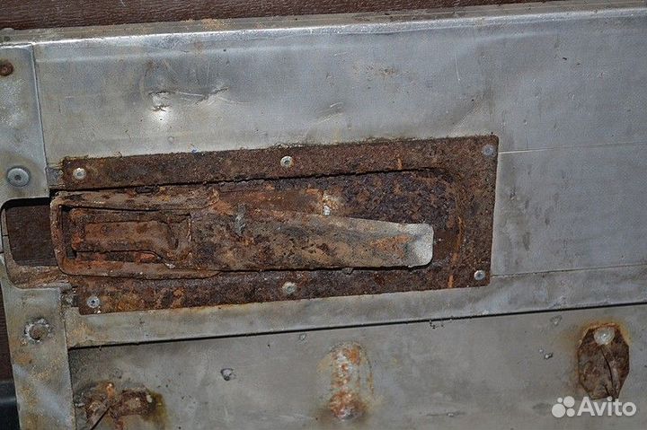 Боковой борт, правый benalu 0 (01.60)