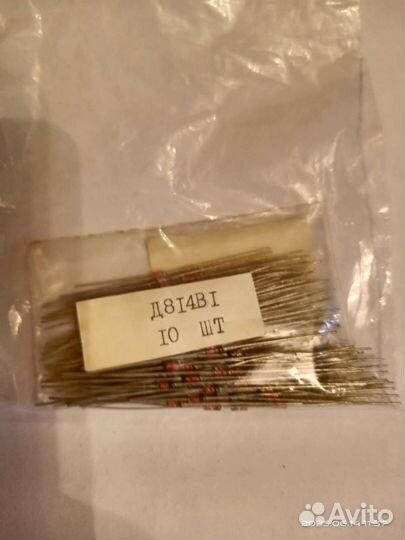 Стабилитрон Д814